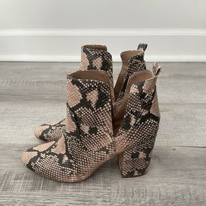 Steve Madden Rookie snake skin bootie